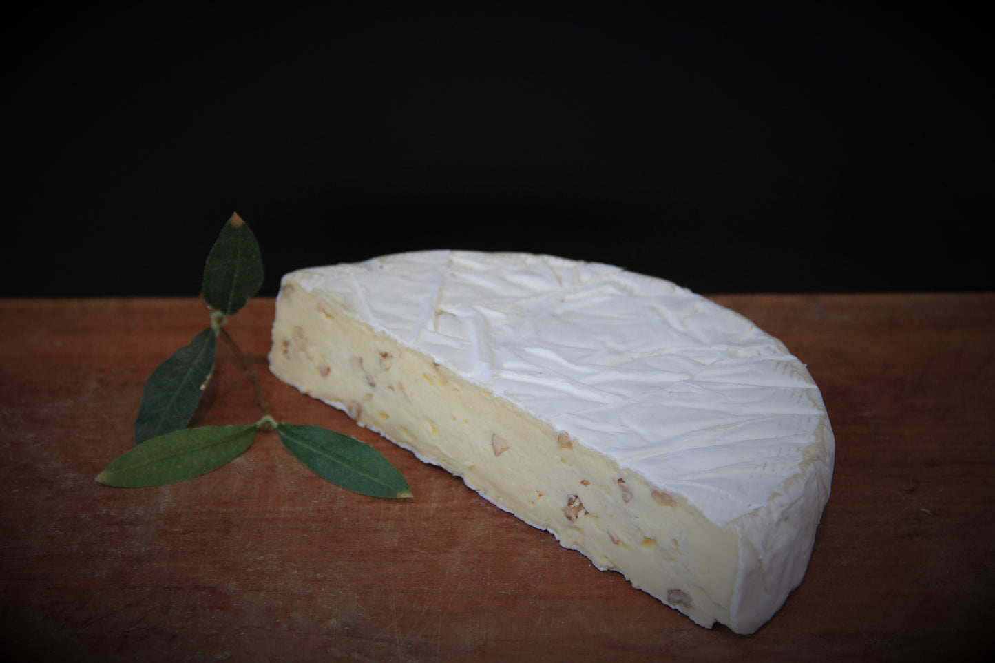 Brie mit Walnuss BIO