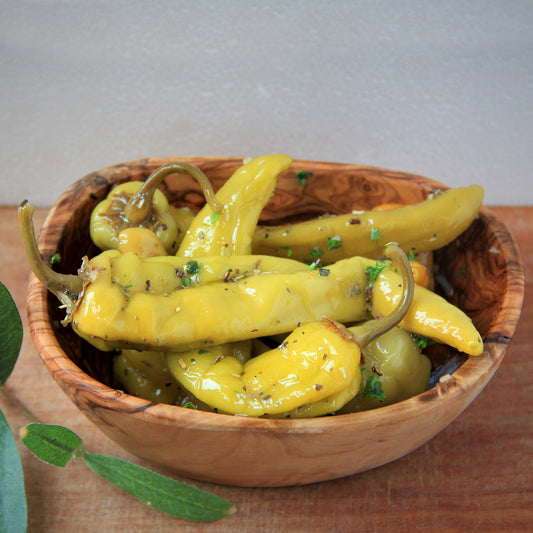 Griechische Peperoni mit Knoblauch und Kräutern