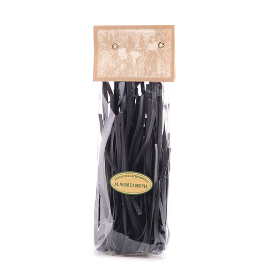 Tagliatelle al nero di sepia, Bandnudeln mit Tintenfischtinte