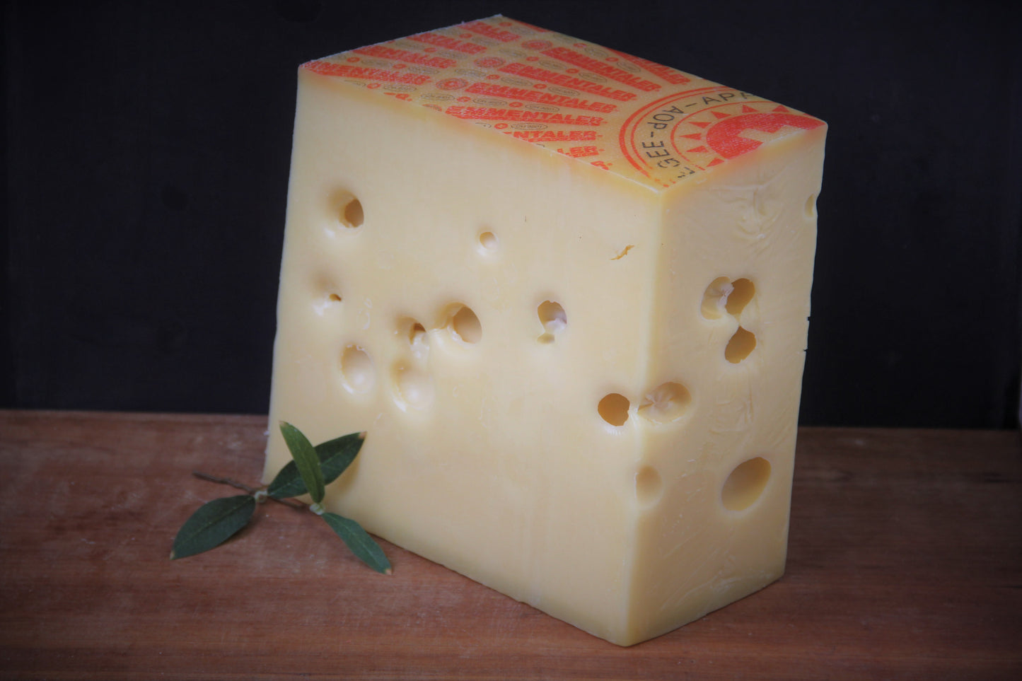 Junger Schweizer Emmentaler AOP