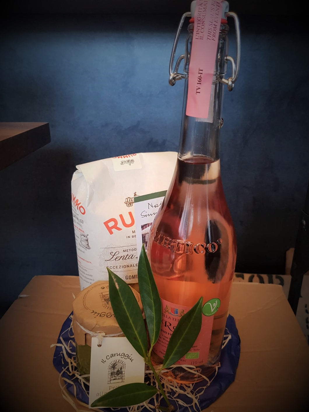 Geschenkset Vino Frizzante Rosé, Pesto und Pasta